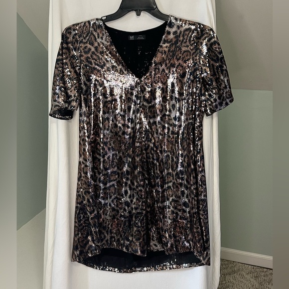 Zara Silver Sequin Short Sleeve Blouse - Picture 1 of 9